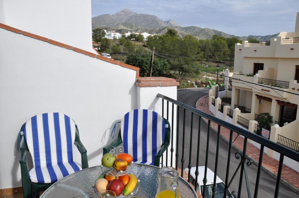 Nerja Paradise Rentals - Chimenea Apts Zimmer foto