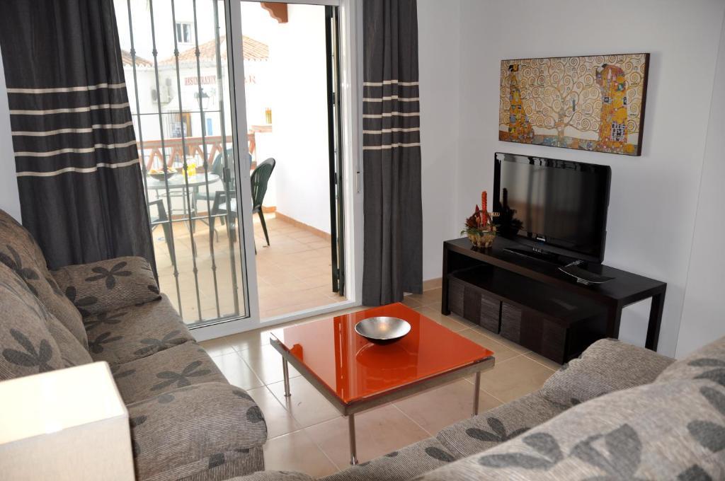 Nerja Paradise Rentals - Chimenea Apts Zimmer foto