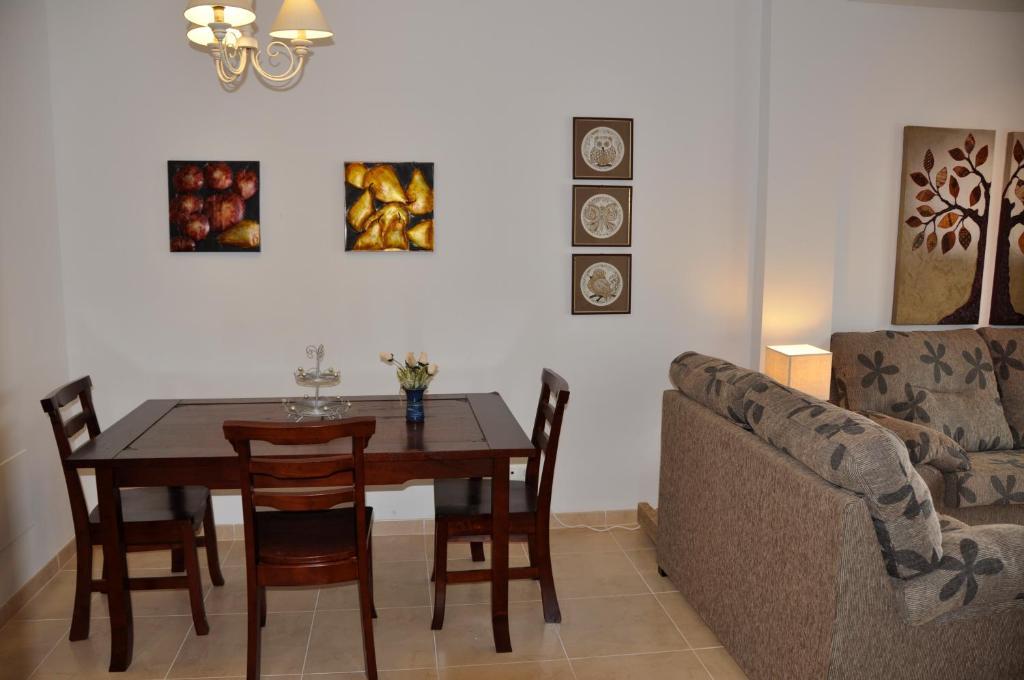 Nerja Paradise Rentals - Chimenea Apts Zimmer foto